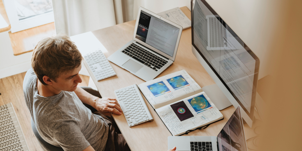 Harnessing the Power of Declarative Programming for Building Maintainable Web Apps